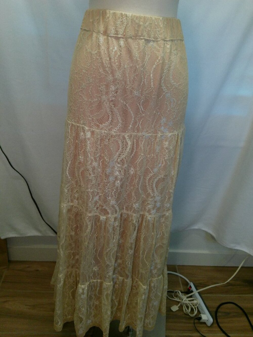 Skirt Lace Flare Beige By Hazel Elegant Romantic Elastic Waist Size XL